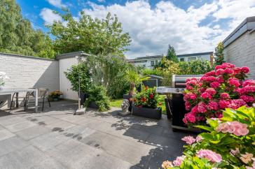 Modernes Zuhause im Grünen: Reihenhaus mit Südterrasse, Garten & Stellplatz – 21031 Hamburg Lohbrügge – Vorschaubild 9