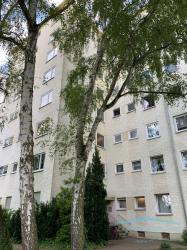Kapitalanlage in Berlin-Mariendorf: Vermietete 3-Zimmer-Wohnung mit Balkon und Stellplatz – Berlin – Bild 1 von 5