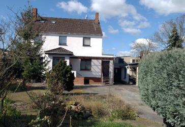 Einfamilienhaus mit ehemaliger Tischlerei