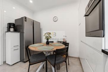 Lindenthaler Wohntraum: Stilvolle 3-Zimmer-Wohnung mit sonniger Loggia und Blick ins Grüne – 50935 Köln – Vorschaubild 6