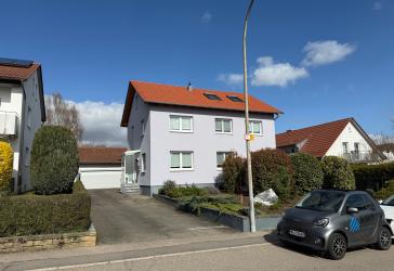 HN-KIRCHHAUSEN: MODERNES EINFAMILIENHAUS m. DOPPELGARAGE , NEBENGEBÄUDE u. tollem Garten