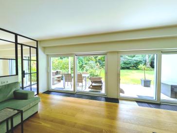 Renovierte, hochwertige 2,5 Zimmer Wohnung mit Garten, Terrasse, Sauna, Garage-Düsseldorf Düsseltal