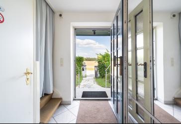 MÜNCHNER IG: Zweifamilienhaus mit freiem Blick – ideal für Familie oder Investoren!