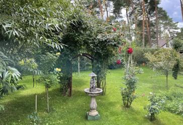 Neuwertig, frei stehendes Einfamilienhaus-Bungalow, barrierefrei, viele komfortable Know-hows, mit kleinem Wassergrundstück am Lanken-See