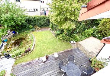 Familienfreundliche Doppelhaushälfte mit Garten und Garage