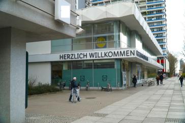 4-Zimmer-Wohnung, 2 Loggien mit weitem Ausblick, beste Infrastruktur, derzeit vermietet, Eigenbedarf möglich, oder Bezugsfrei in Absprache – Berlin – Vorschaubild 32
