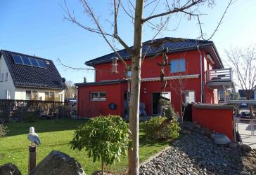 Neuwertiges Mehrgenerationen-/2-Familienhaus, moderne Stadtvilla in gutem Wohnumfeld, am Rande von Berlin