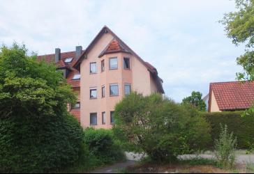 Individuelle Dachgeschoss Maisonette-Wohnung incl. TG-Stellplatz u. Kellerraum - provisionsfrei