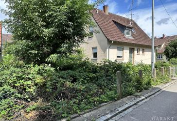 EFH, 90 Wfl, 600 qm Grund, gute Lage, Kernsanierung steht an, Junge Familie oder Anleger