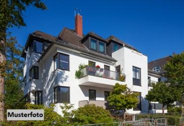 Wohnhaus mit 8 kleinen Wohnungen