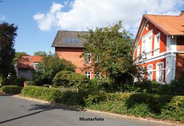 Einfamilienhaus mit Kellergarage in ruhiger Wohnlage - provisionsfrei