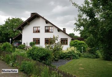 Liebevoll gepflegtes 2-Familienhaus mit Einliegerwohnung mit viel Potenzial