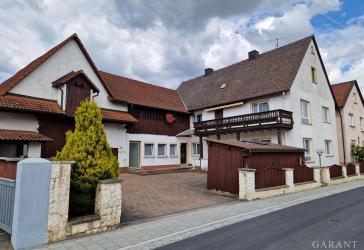 Charmantes Zweifamilienhaus mit Scheune und Gewölbekeller - Raum für Ideen, Generationen und Zukunft