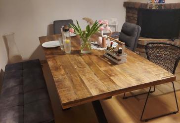 großzügige 3 Zimmer Wohnung mit Balkon