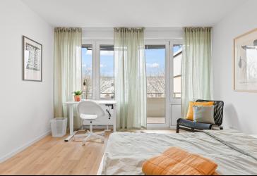 ++ WG-Zimmer mit eigenem Balkon zu vergeben! 100% Komfort - perfekte Lage in Bahnhofsnähe ++