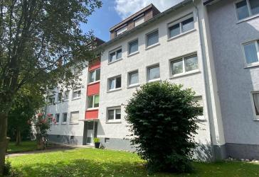 Sanierte 3-Zi.-Wohnung mit Südbalkon, EBK und Garage
