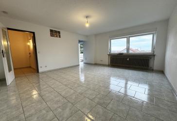 Sonniger Balkon & Stellplatz - Helle 1-Zimmer Wohnung - Nur 50m zur Lidl Zentrale