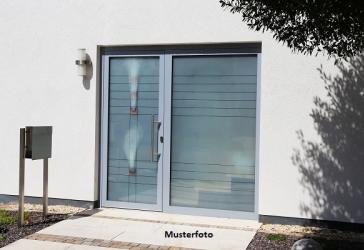 Einfamilien-Doppelhaushälfte, Terrassen und Carport