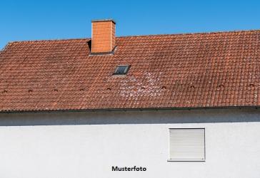 Einfamilienhaus nebst ehem. landwirtschaftlich genutzten Gebäuden