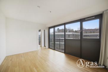 DACHGESCHOSS mit Weitblick! 2 Zimmer Wohnung mit ca. 62 m², EBK und Privat-Gym in Berlin-Mitte! – Vorschaubild 4