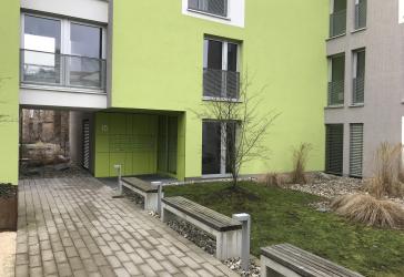 Provisionsfrei von Privat! Bezugsfreie 2,5 Zi. ETW mit EBK, Balkon,Aufzug u. TG Stellplatz