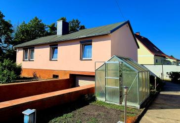 Einfamilienwohnhaus mit gepflegtem Grundstück in ruhiger Wohnlage