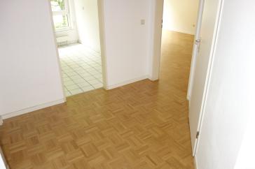 EXKLUSIV BILK NÄHE UNI HELL + RUHIG RENOVIERT KOMPLETT PARKETT DUSCHBAD TG-STELLPL. 1.OG / AUFZUG – Düsseldorf – Vorschaubild 9