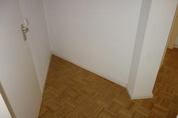 EXKLUSIV BILK NÄHE UNI HELL + RUHIG RENOVIERT KOMPLETT PARKETT DUSCHBAD TG-STELLPL. 1.OG / AUFZUG – Düsseldorf – Vorschaubild 10