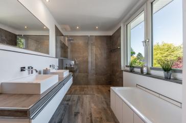 Bauhausvilla mit vielen Extras und Grundstück mit Wald – 22397 Hamburg – Vorschaubild 2