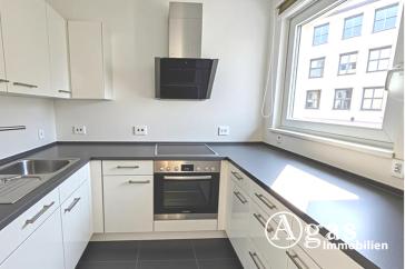 Helle vermietete 2-Zimmer-Wohnung mit Aufzug und Balkon in Berlin Charlottenburg zum Verkauf – Berlin – Vorschaubild 2