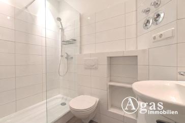 Helle vermietete 2-Zimmer-Wohnung mit Aufzug und Balkon in Berlin Charlottenburg zum Verkauf – Berlin – Vorschaubild 4