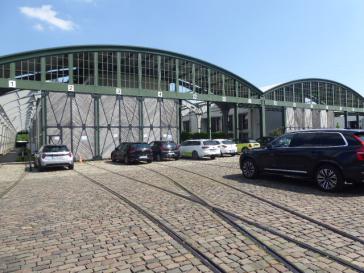 EXKLUSIVE WOHNUNG LUXURIÖS MÖBLIERT IN AUßERGEWÖHNLICHER LAGE SÜD-BALKON PARKETT NÄHE VOLKSGARTEN – Düsseldorf – Vorschaubild 18