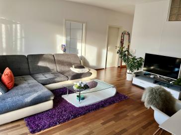 EXKLUSIVE WOHNUNG LUXURIÖS MÖBLIERT IN AUßERGEWÖHNLICHER LAGE SÜD-BALKON PARKETT NÄHE VOLKSGARTEN – Düsseldorf – Vorschaubild 3