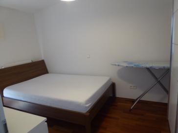 EXKLUSIVE WOHNUNG LUXURIÖS MÖBLIERT IN AUßERGEWÖHNLICHER LAGE SÜD-BALKON PARKETT NÄHE VOLKSGARTEN – Düsseldorf – Vorschaubild 5