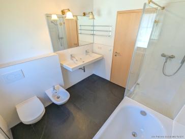 EINZIEHEN UND WOHL FÜHLEN - IM SCHÖNEN WOHNGEBIET VON AUBING, VERKEHRSBERUHIGT, MIT TERRASSEN & BALKON – München – Vorschaubild 12