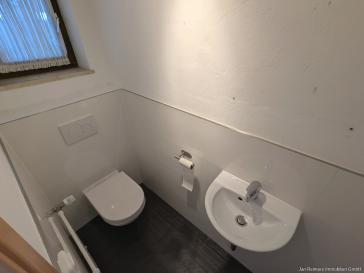 EINZIEHEN UND WOHL FÜHLEN - IM SCHÖNEN WOHNGEBIET VON AUBING, VERKEHRSBERUHIGT, MIT TERRASSEN & BALKON – München – Vorschaubild 3