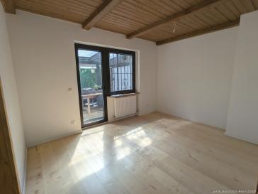 EINZIEHEN UND WOHL FÜHLEN - IM SCHÖNEN WOHNGEBIET VON AUBING, VERKEHRSBERUHIGT, MIT TERRASSEN & BALKON – München – Vorschaubild 6