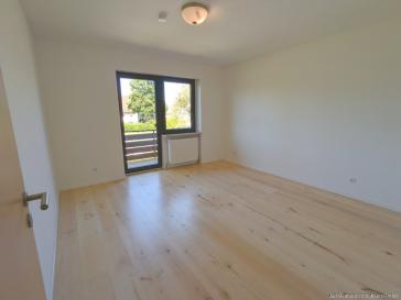 EINZIEHEN UND WOHL FÜHLEN - IM SCHÖNEN WOHNGEBIET VON AUBING, VERKEHRSBERUHIGT, MIT TERRASSEN & BALKON – München – Vorschaubild 10