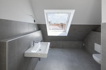 Gut ausgestattete 3 Zimmer-Wohnung mit Dachterrasse & Einbauküche in Düsseldorf Pempelfort – Düsseldorf – Vorschaubild 16