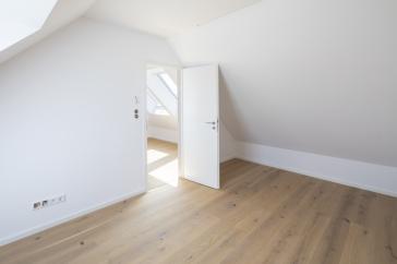 Gut ausgestattete 3 Zimmer-Wohnung mit Dachterrasse & Einbauküche in Düsseldorf Pempelfort – Düsseldorf – Vorschaubild 19