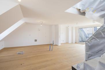 Gut ausgestattete 3 Zimmer-Wohnung mit Dachterrasse & Einbauküche in Düsseldorf Pempelfort – Düsseldorf – Vorschaubild 4