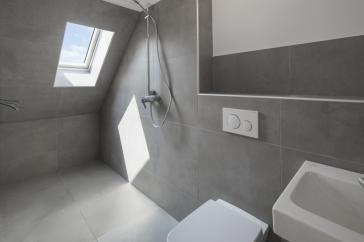 Gut ausgestattete 3 Zimmer-Wohnung mit Dachterrasse & Einbauküche in Düsseldorf Pempelfort – Düsseldorf – Vorschaubild 10