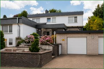 Meisenweg in Burscheid: 4 Zimmer-Wohnung mit dem Wohngefühl eines Hauses - "Dach"-Terrasse, Garten – 51399 Burscheid – Vorschaubild 2