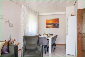 Meisenweg in Burscheid: 4 Zimmer-Wohnung mit dem Wohngefühl eines Hauses - "Dach"-Terrasse, Garten – 51399 Burscheid – Vorschaubild 10