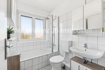 Großes Einfamilienhaus mit Einliegerwohnung, Garage, Carport, Keller und Kamin – Meine / Wedesbüttel – Vorschaubild 14