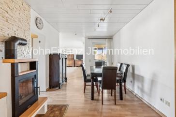 Großes Einfamilienhaus mit Einliegerwohnung, Garage, Carport, Keller und Kamin – Meine / Wedesbüttel – Vorschaubild 4