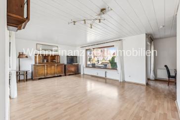 Großes Einfamilienhaus mit Einliegerwohnung, Garage, Carport, Keller und Kamin – Meine / Wedesbüttel – Vorschaubild 5