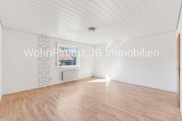 Großes Einfamilienhaus mit Einliegerwohnung, Garage, Carport, Keller und Kamin – Meine / Wedesbüttel – Vorschaubild 7