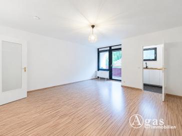 Ruhige bezugsfreie 1-Zimmer-Wohnung mit Balkon in Top-Lage Wilmersdorf – Bild 1 von 14