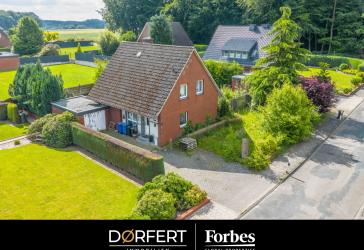 Freistehendes Einfamilienhaus mit großem Grundstück und viel Gestaltungspotenzial in Mettingen